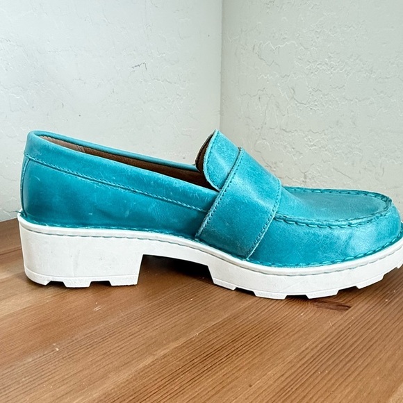 NEW BORN Contessa Turquoise Leather Buckle Platform Loafer Women’s Size 9.5 - Picture 3 of 10